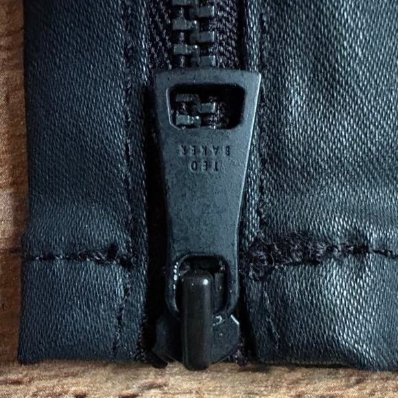 Ted Baker Women’s Black Coated Skinny Pants Sz 30 X 29 Zip Hem Faux Leather Look - Picture 7 of 10